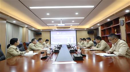 覃振華：青年員工要有格局、有能力、有擔(dān)當(dāng)