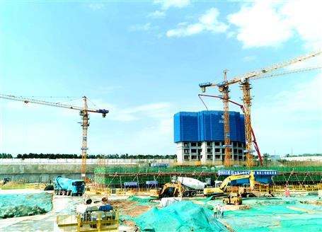 【奮戰(zhàn)三季度 打贏攻堅戰(zhàn)】冶建基礎分公司崇文佳苑項目奮力推進項目建設