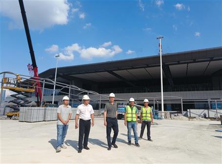 何勇到冶建桂華分公司項目開展國慶節(jié)、中秋節(jié)前檢查